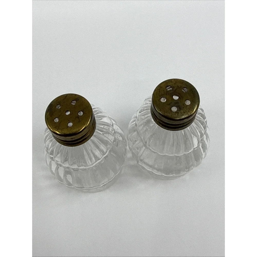 Vintage Draped Clear Glass Design Salt & Pepper Shakers Layered 2